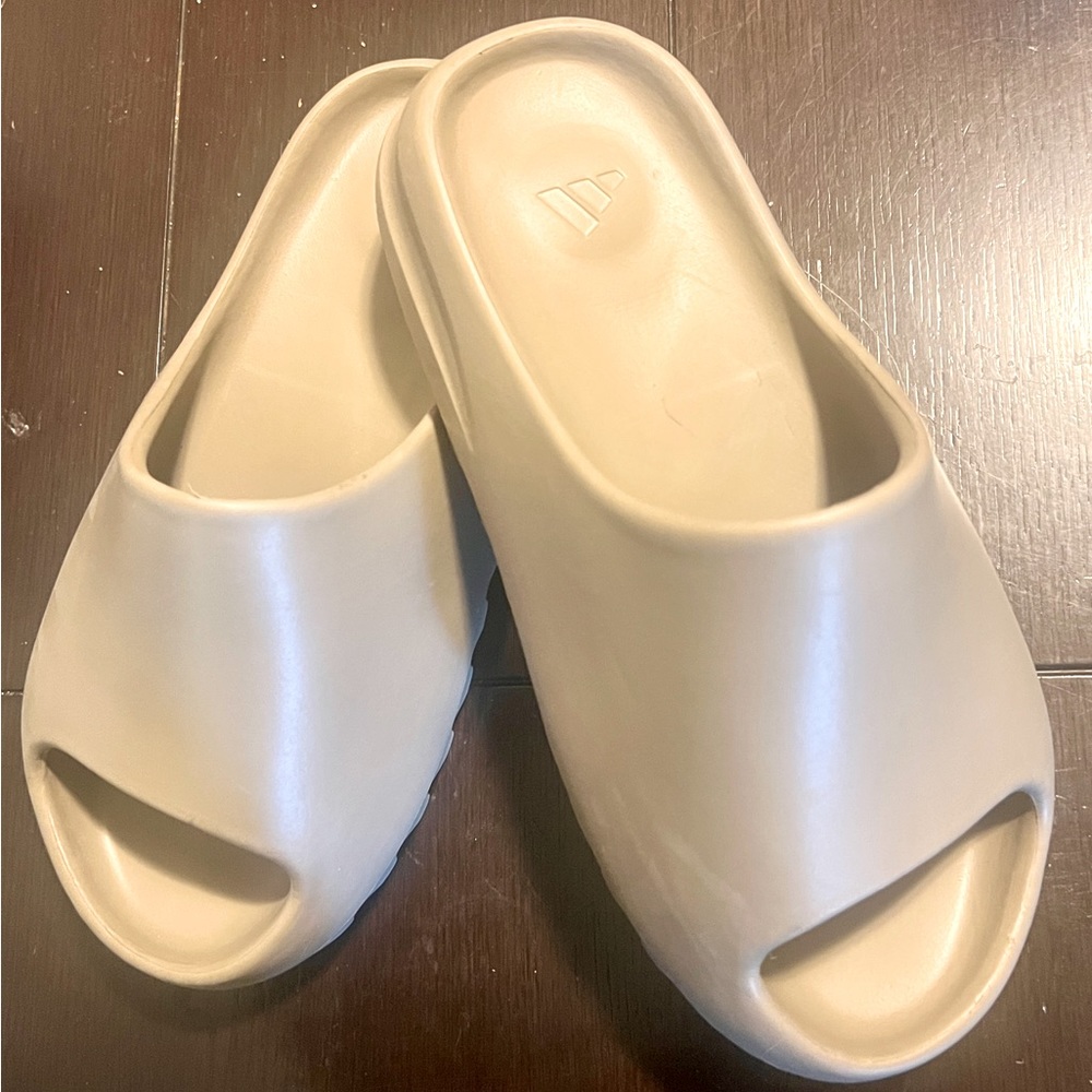 Adidas Yeezy Slide Core G55492 Size 7